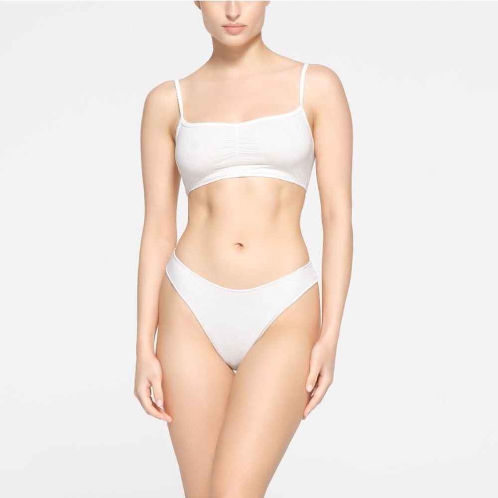 SKIMS White Bra